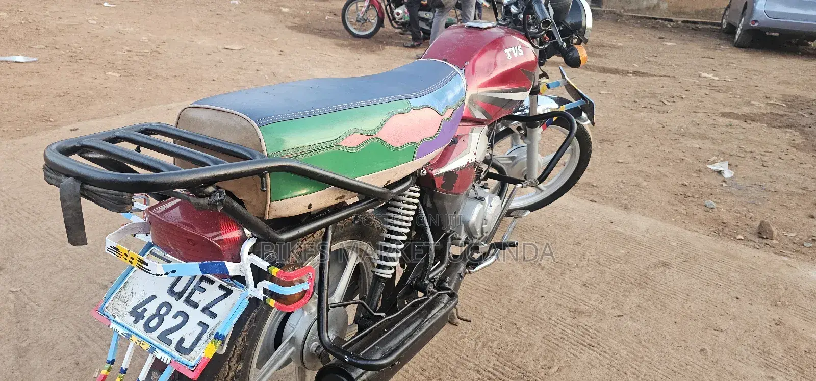 TVS HLX 125 2018 Red
