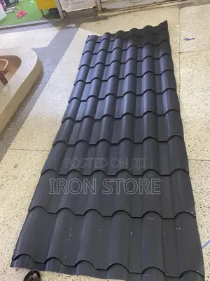 Roman Tile Black