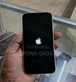 Apple iPhone 11 64 GB White