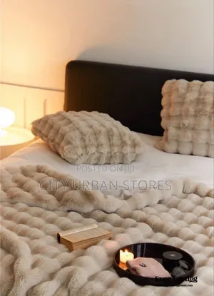 10pcs Far Rabbit Duvets
