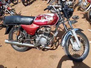 Bajaj Boxer 100 2018 Red