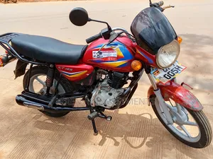 Bajaj Boxer 125 2022 Red