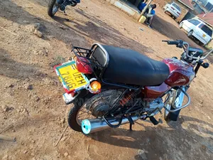 Bajaj Boxer 100 2017 Red