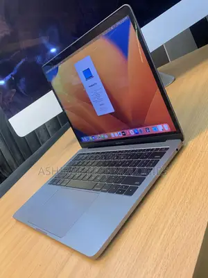 Laptop Apple MacBook Pro 2017 8GB AMD A10 SSD 256GB