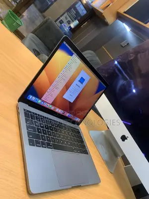 Laptop Apple MacBook Pro 2017 8GB AMD A10 SSD 256GB