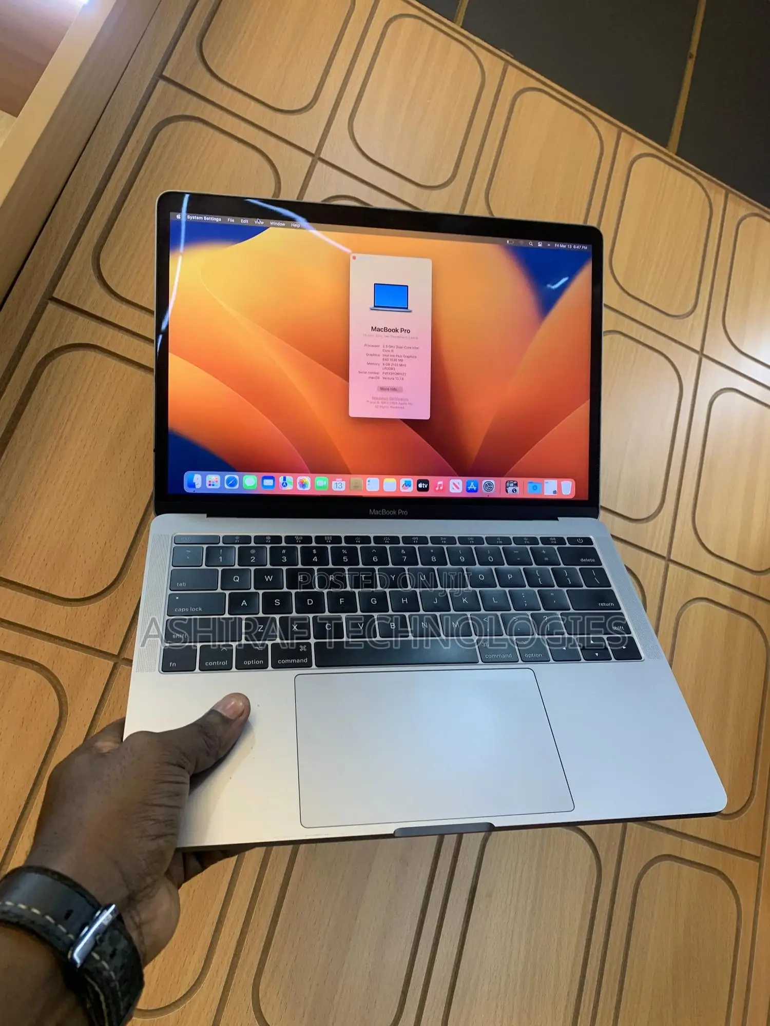 Laptop Apple MacBook Pro 2017 8GB AMD A10 SSD 256GB