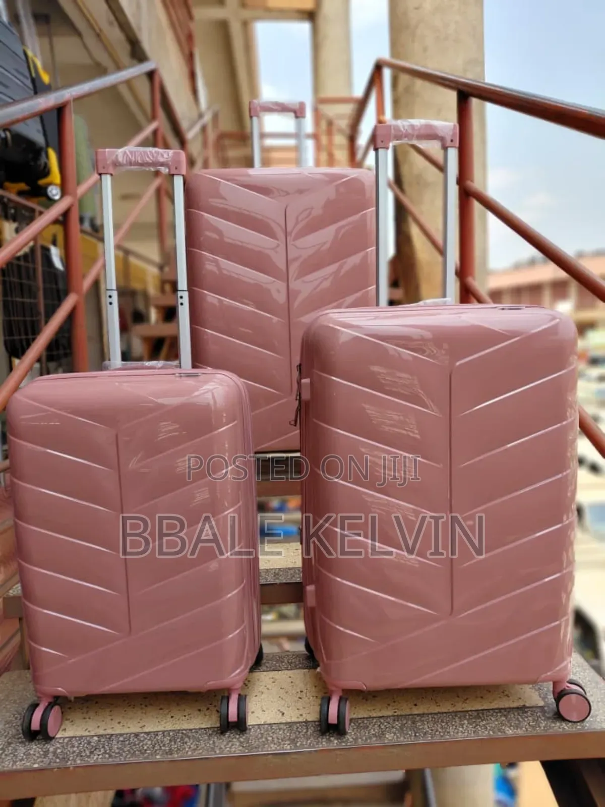 Medium Size 1pc Rubber Suitcase Travel Bag