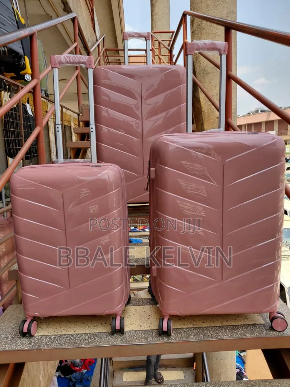 Medium Size 1pc Rubber Suitcase Travel Bag