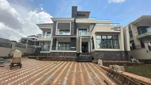 6bdrm Duplex in Fs Properties Ltd, Division A for sale