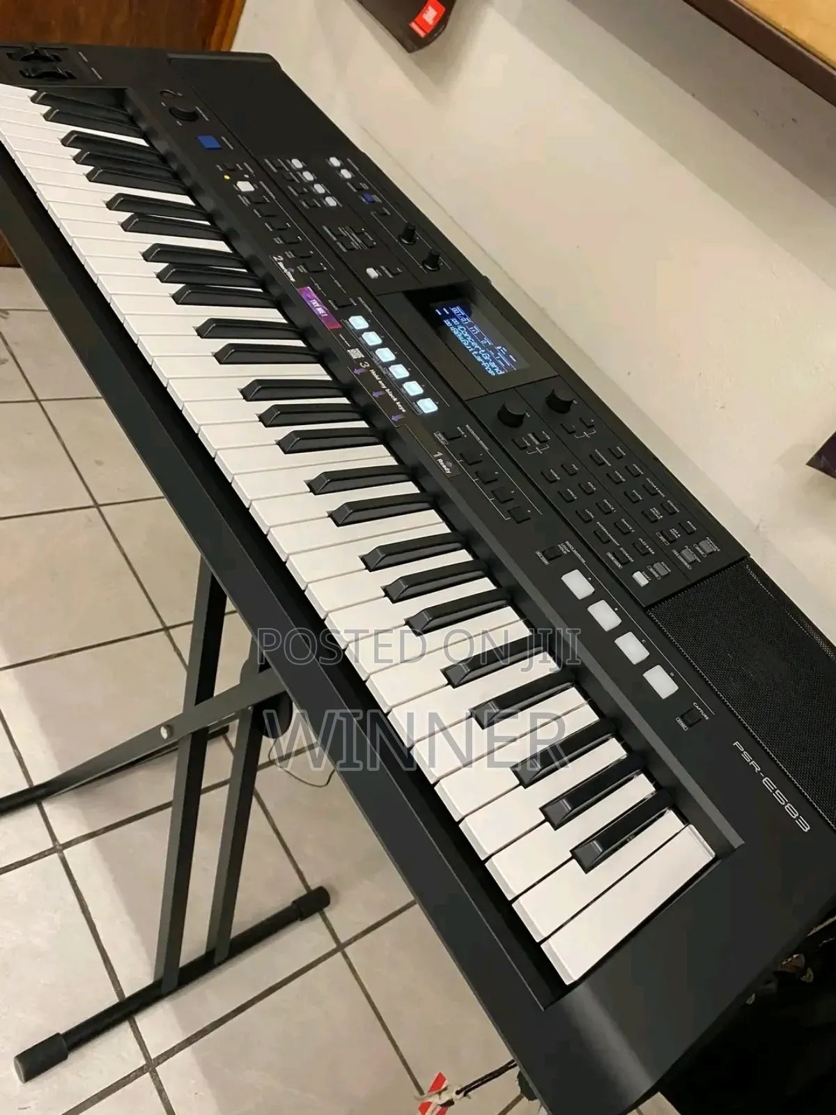PSR E583 Yamaha Keyboard
