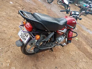 TVS HLX 125 2021 Red