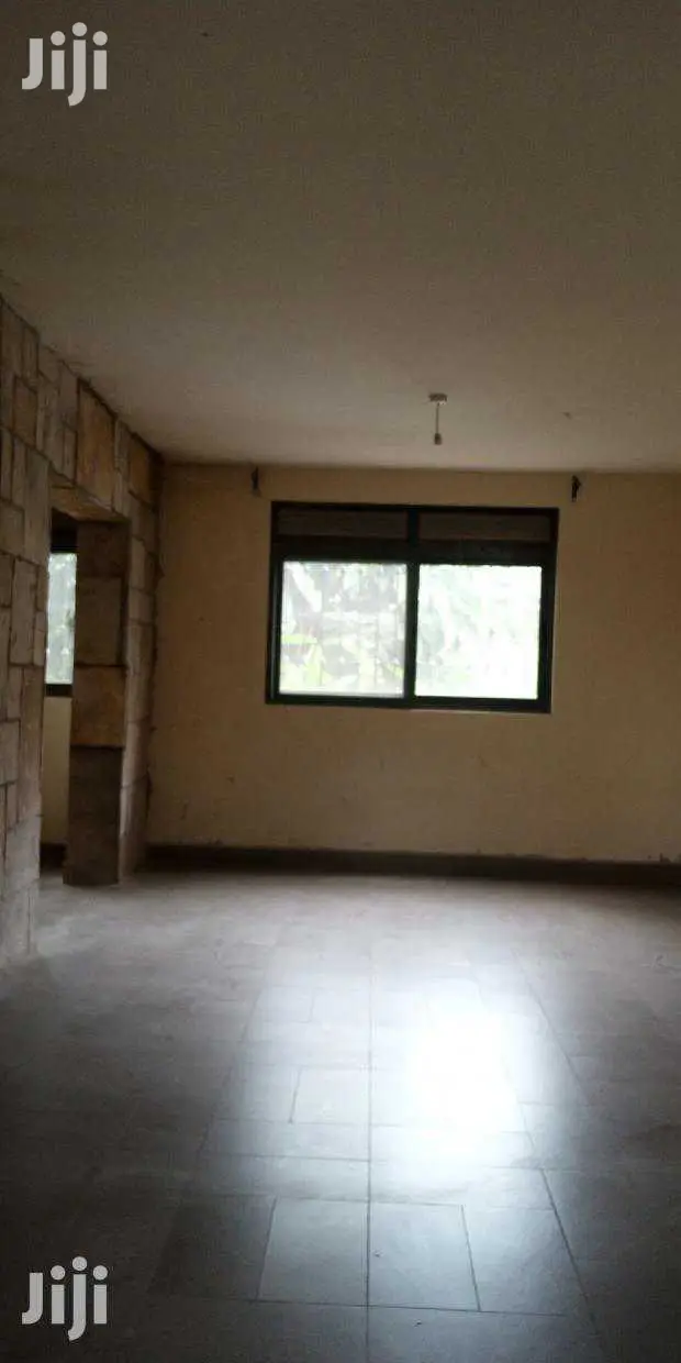Town House For Rent