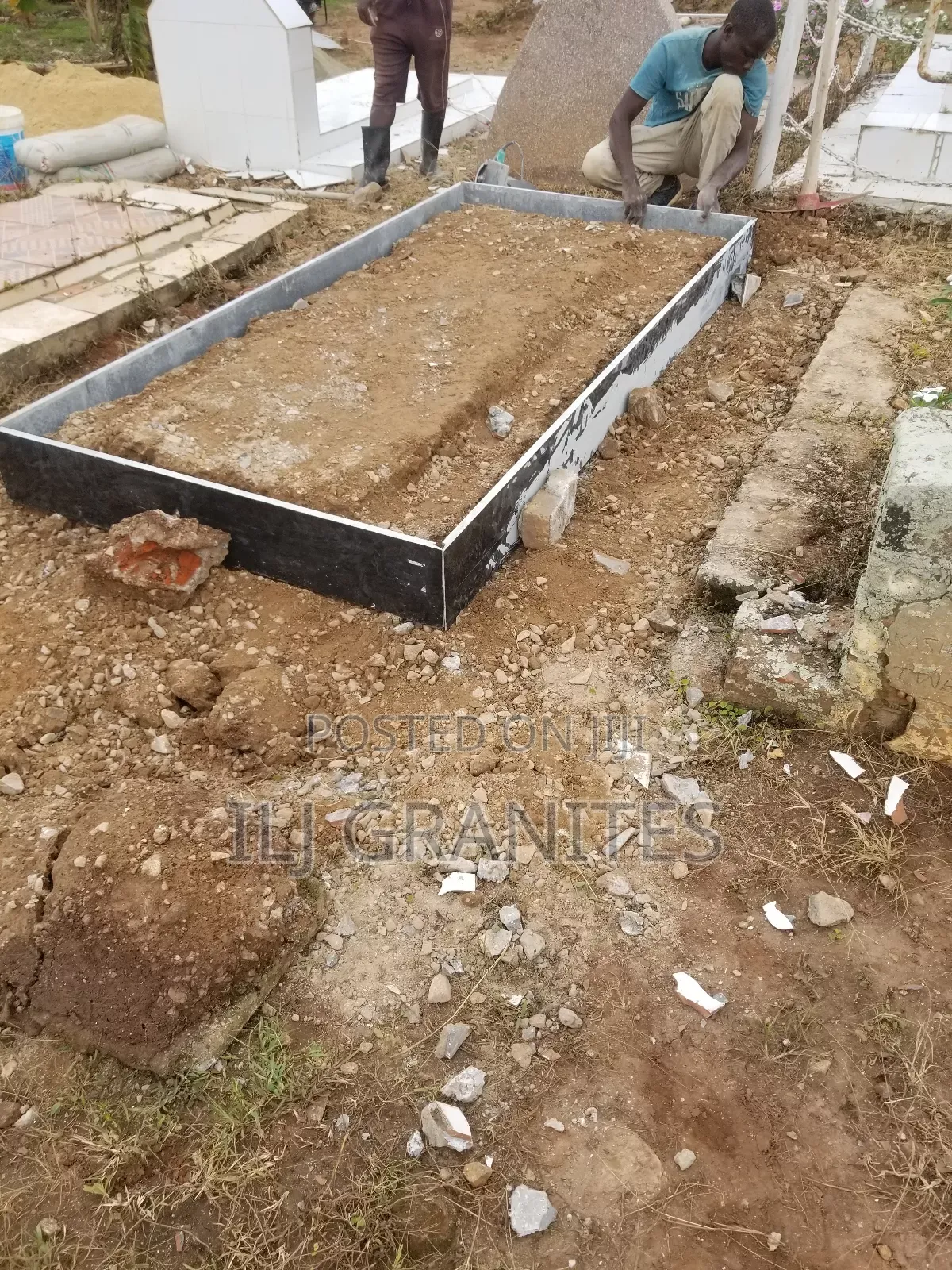 Grave Building Service