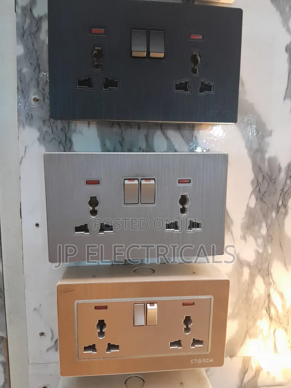 Double Socket Gold