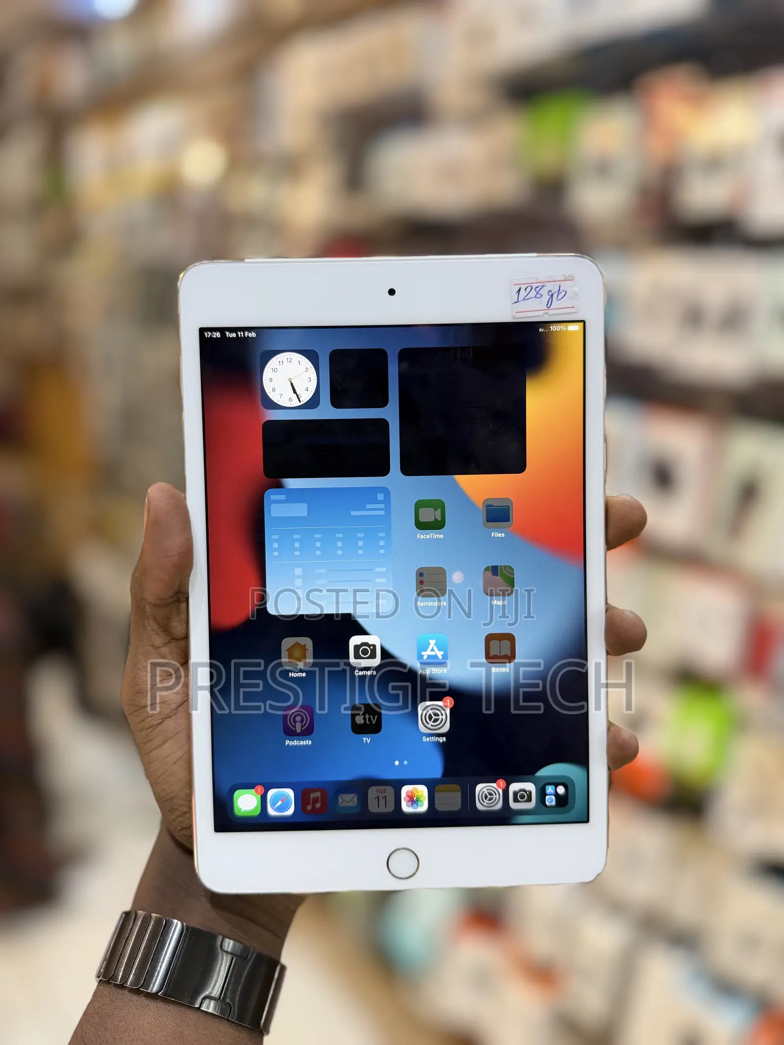 Apple iPad mini 4 64 GB Black