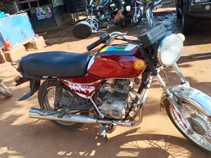 Bajaj Boxer 100 2017 Red
