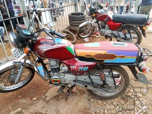 Bajaj Boxer 100 2020 Red