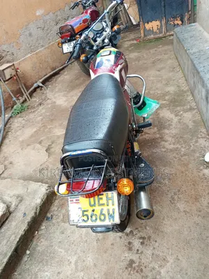 Bajaj Boxer 100 2020 Red