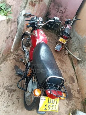 Bajaj Boxer 100 2016 Red