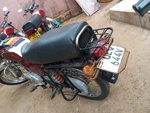 Bajaj Boxer 100 2019 Red