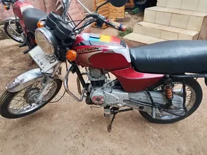 Bajaj Boxer 100 2019 Red