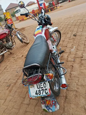Bajaj Boxer 100 2018 Red