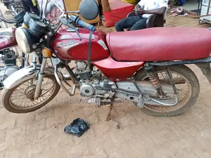 Bajaj Boxer 100 2017 Red