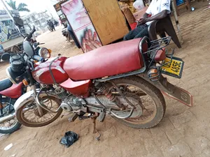 Bajaj Boxer 100 2017 Red