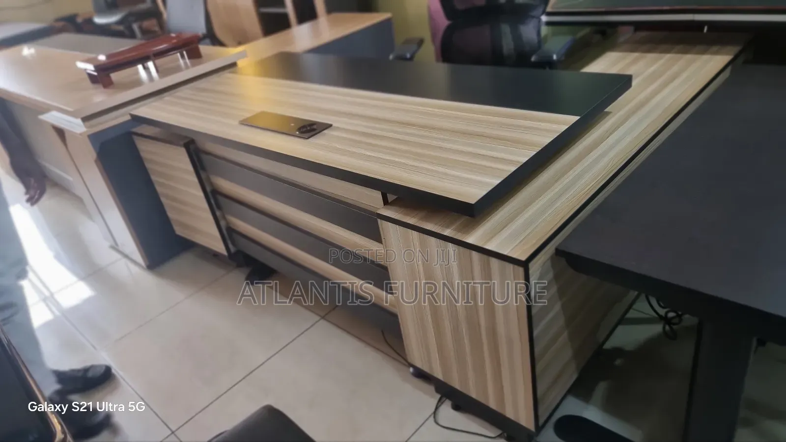 Fabrication MDF Office Desk 2meters