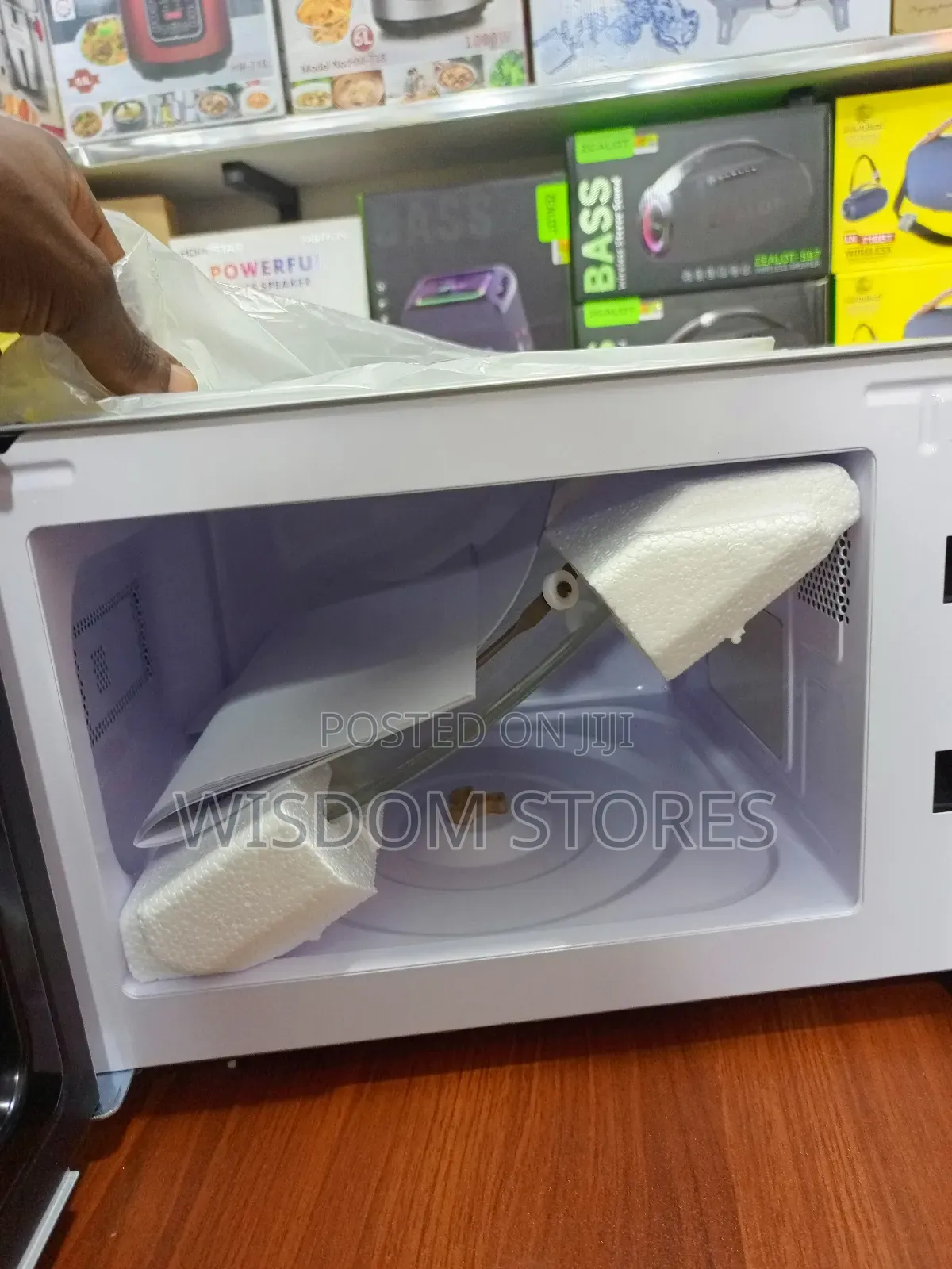 Hisense 20l Microwave Oven.