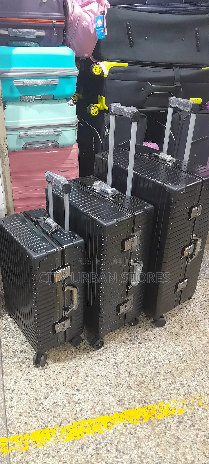 Large Size Lock Suitcase
