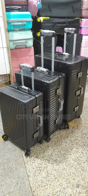 4 Wheels Full Set Black Lock Suitcase