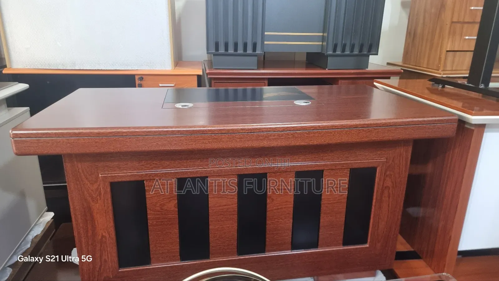 Well Disingenuous Office Desk 140cm