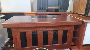 Well Disingenuous Office Desk 140cm