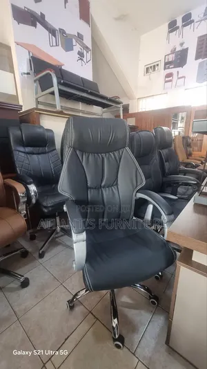 Silver Black Arms Office Chairs