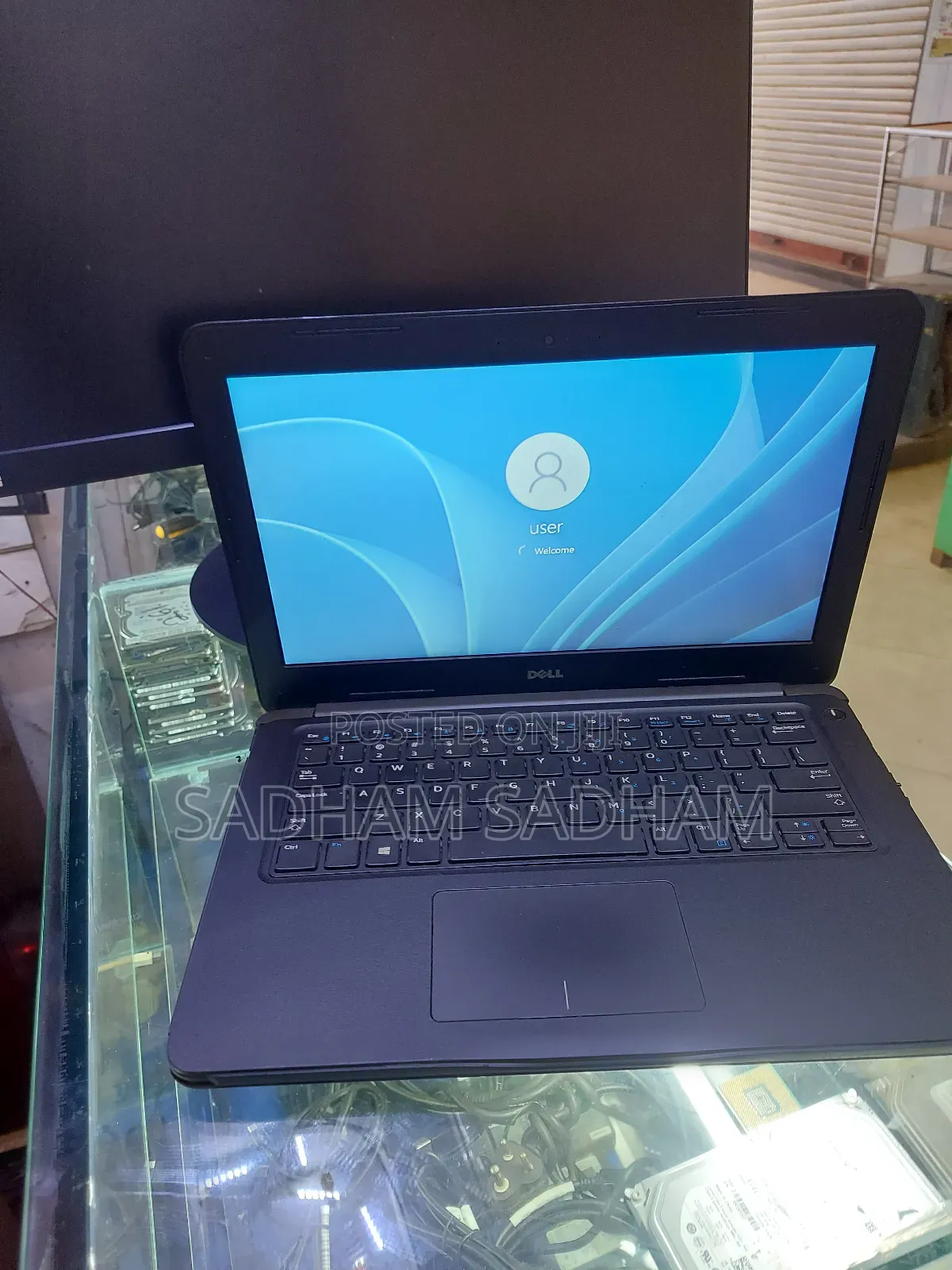 Laptop Dell Latitude 3380 4GB Intel Core i3 HDD 500GB