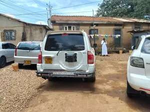 Mitsubishi Pajero 2001 White