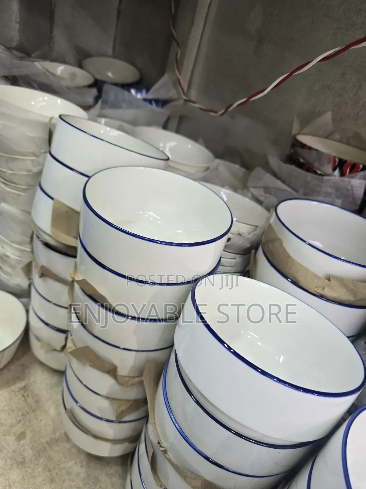 A Set of 6pcs Dinner Soup Bowls