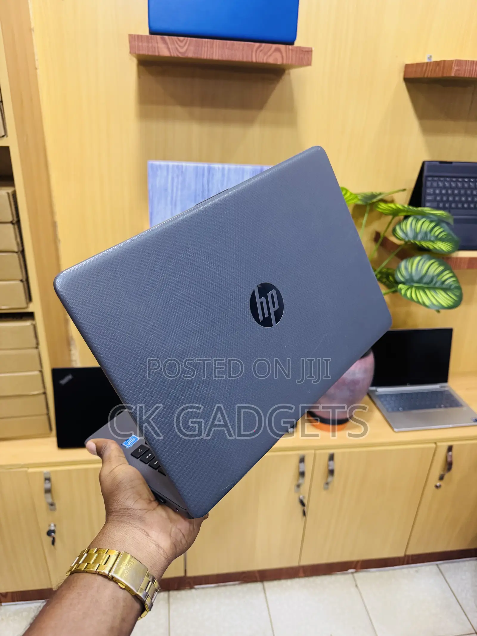 New Laptop HP 14z 8GB Intel Core i7 SSD 256GB