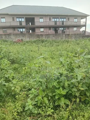 Standard Plot 100 100 in a Residential Area