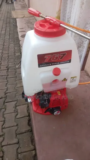767 Two Stroke Motorised Power Boom Sprayer