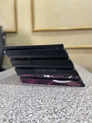 Ps4 Slim Console Chipped 9 Games