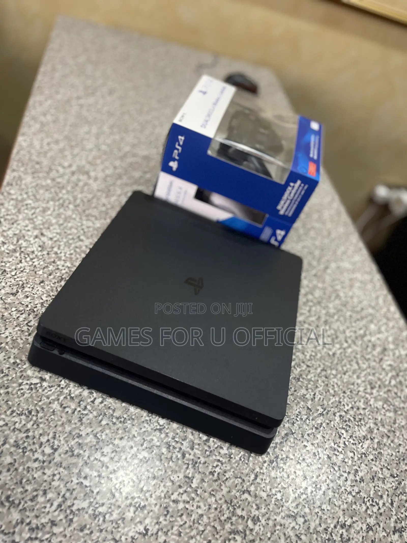 Ps4 Slim Console 2 Pads & 12 Games Chipped