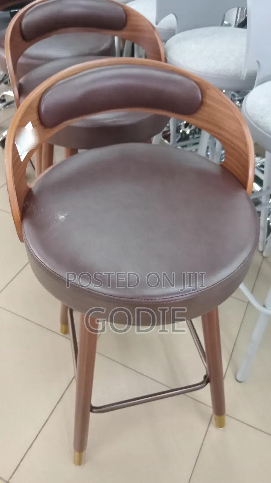 Mid-Century Modern Bar Stool Featuring a Walnut Bentwood Frame