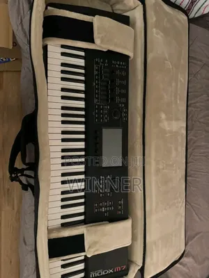 Modx M7 Yamaha Work Station