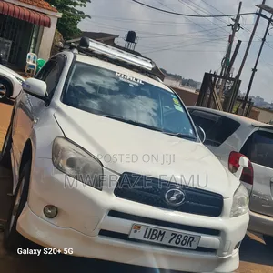 Toyota RAV4 2008 White