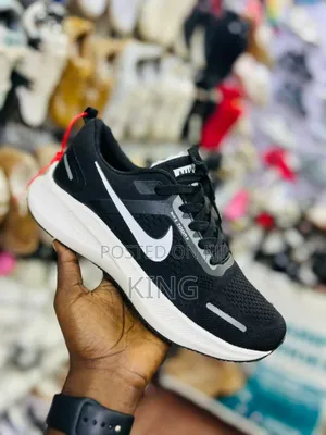 Nike Zoomx Smile Sneakers