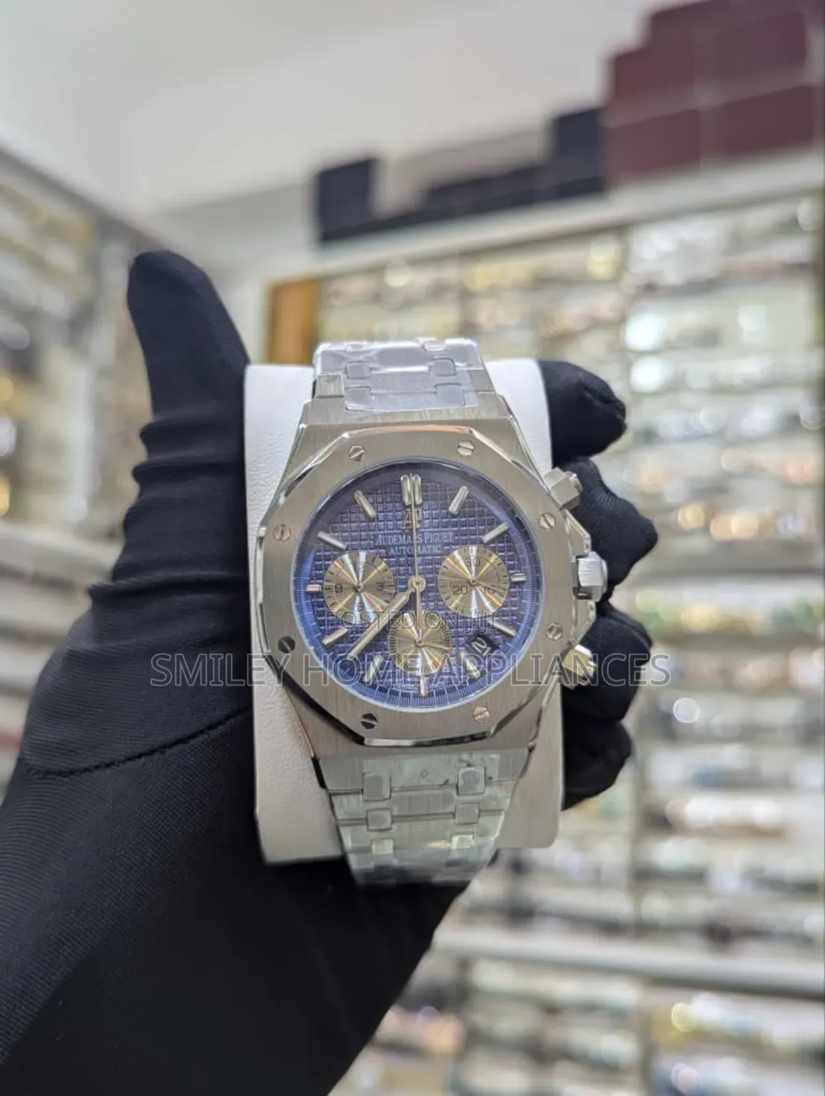 Audemars Piguet Men's Authentic Analog Display Wrist Time Piece