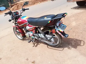 TVS HLX 125 2019 Red