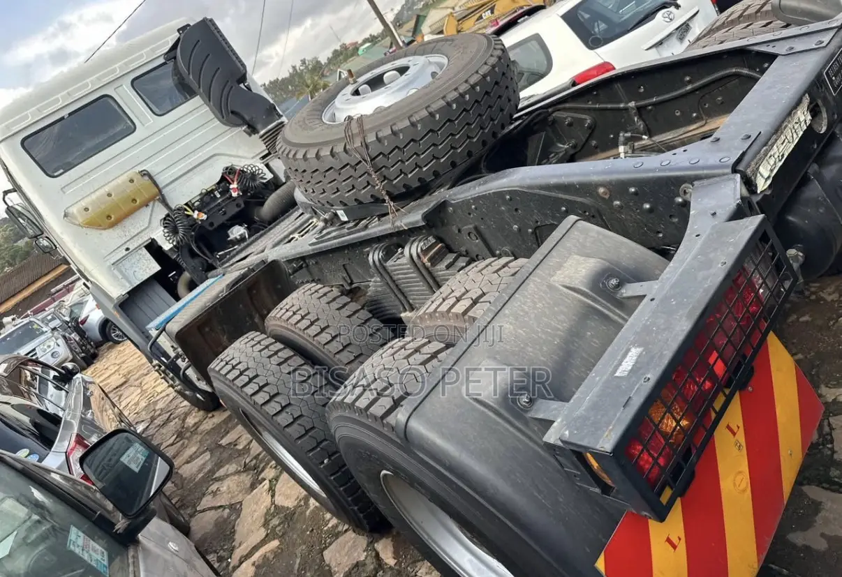 Truck Head